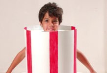 Vestito di Carnevale fai da te a forma di tazzina